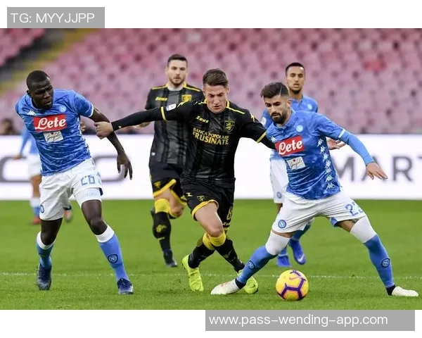 现役足球后卫排行榜前十名解析及其在球队中的重要性探讨 现役足球后卫排行榜前十名解析及其在球队中的重要性探讨